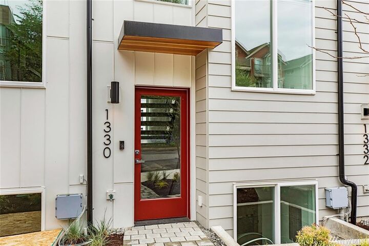 1330 14th Ave S  Seattle WA 98144 photo