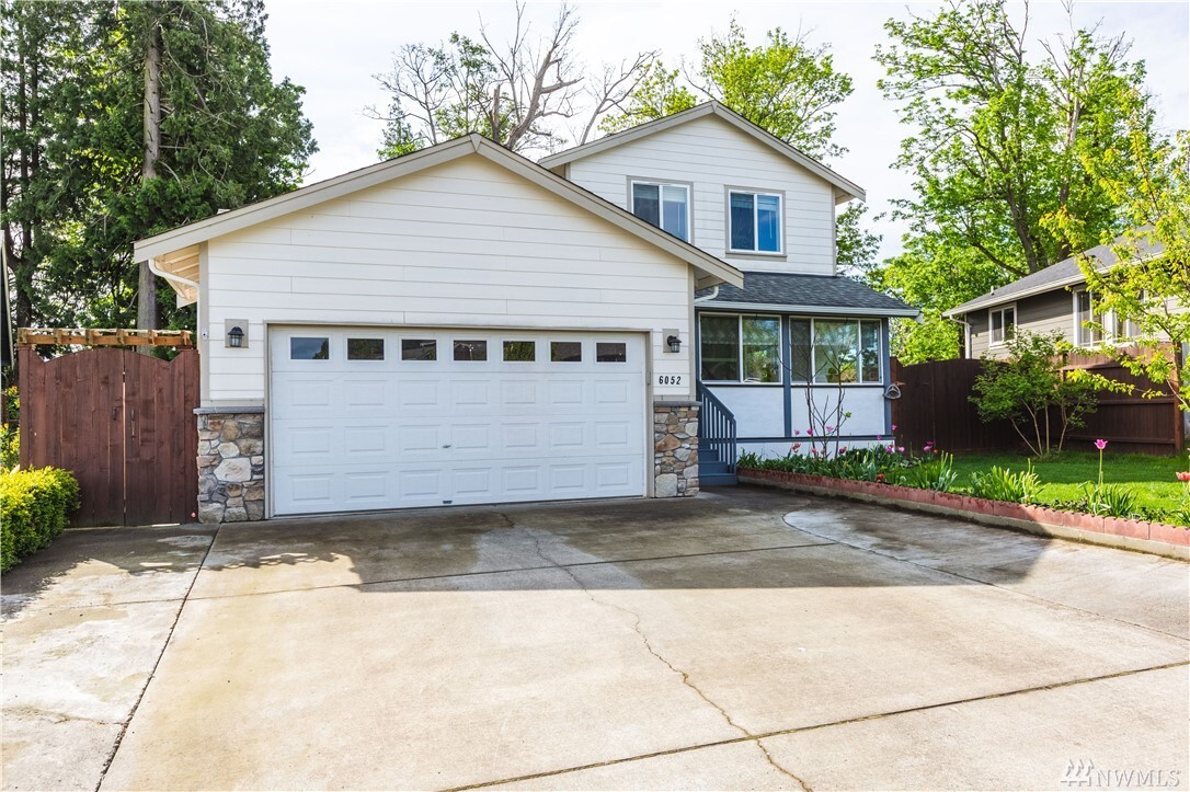 Property Photo: 6052 Captains Way WA 98248