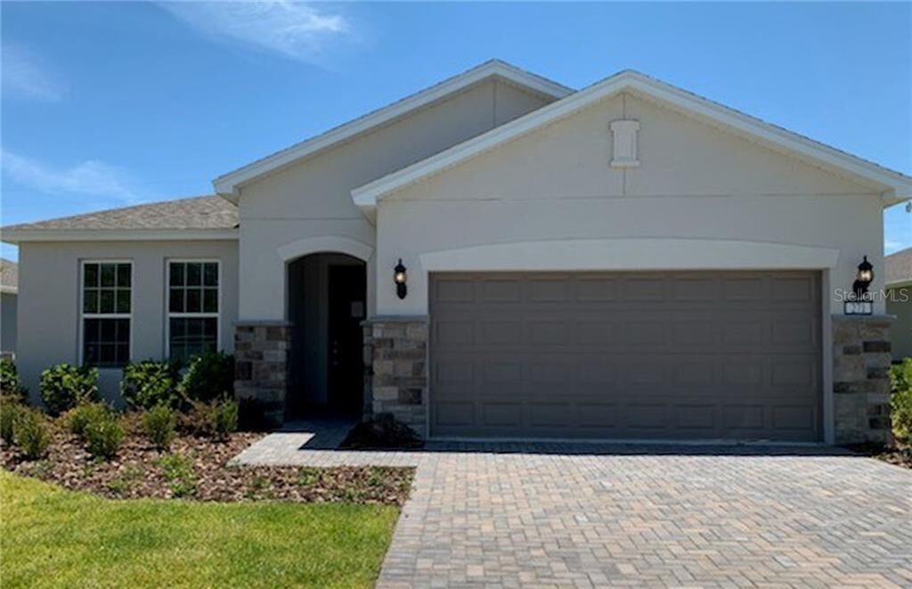 Property Photo: 271 Celestial Way FL 32708