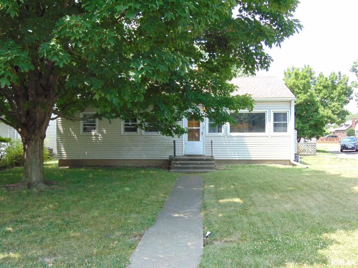 831 N Cortland Avenue  West Peoria IL 61604 photo