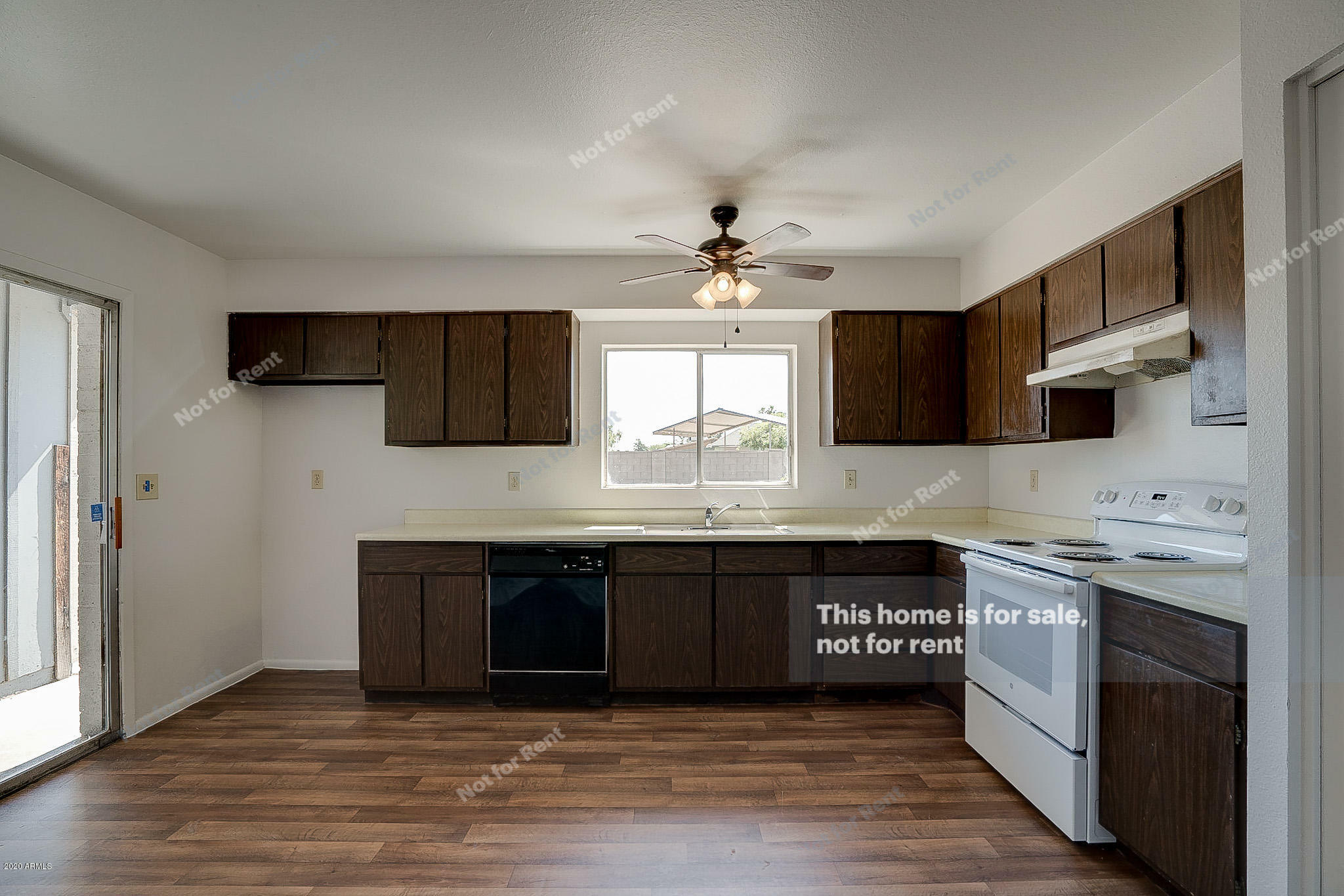 Property Photo: 2843 N 72nd Drive AZ 85035