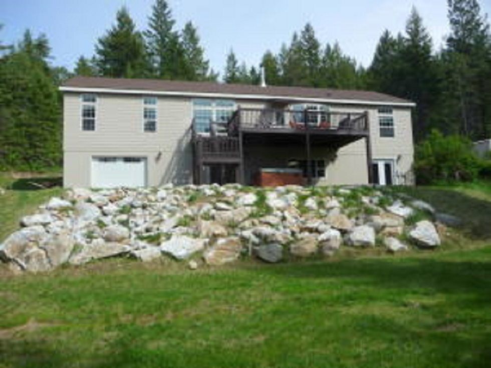 Property Photo: 2594 Flowery Trail Rd WA 99109