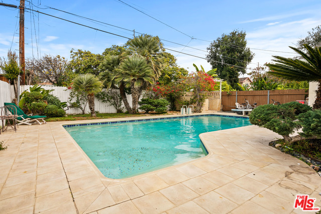 Property Photo: 1706 Amherst Ave CA 90025