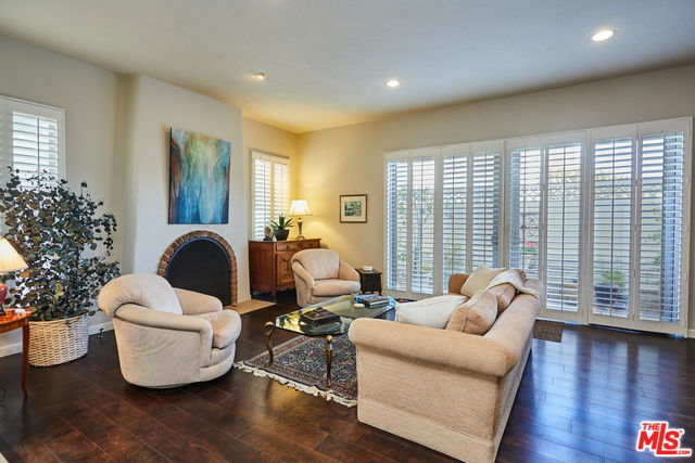 Property Photo:  12336 Montana Ave  CA 90049 