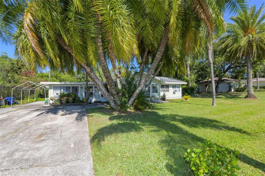 Property Photo:  4236 Augustine Avenue  FL 34231 