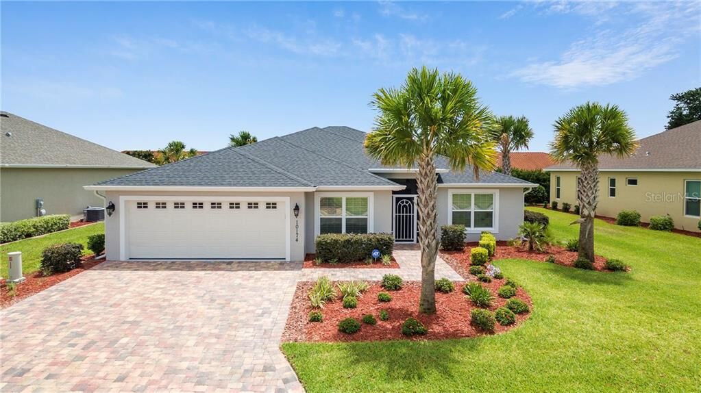 Property Photo: 10174 Julia Isles Avenue FL 34484