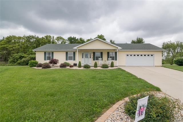 Property Photo:  4 Glenwood Drive   62010 