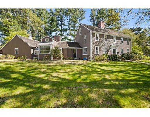 Property Photo: 6 Queen Anne Ln MA 02043