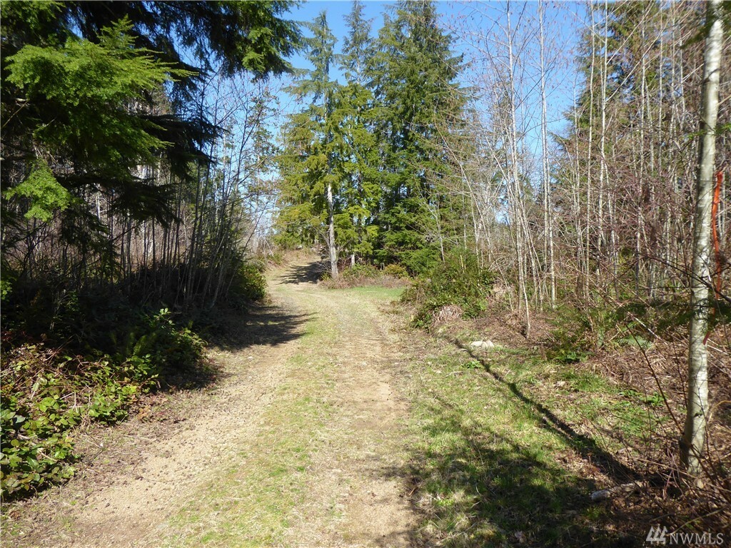 Property Photo:  1 W Wilderness Ln  WA 98380 