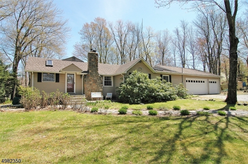 Property Photo:  170 Coon Den Rd  NJ 07462 