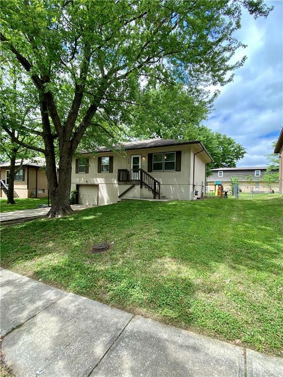Property Photo: 710 Ann Avenue MO 64701