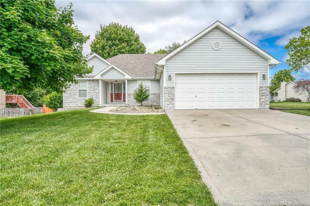 Property Photo:  314 Woodhaven Drive  MO 64089 