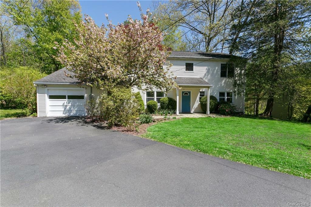 Property Photo:  29 Oak Ridge Road  NY 10560 