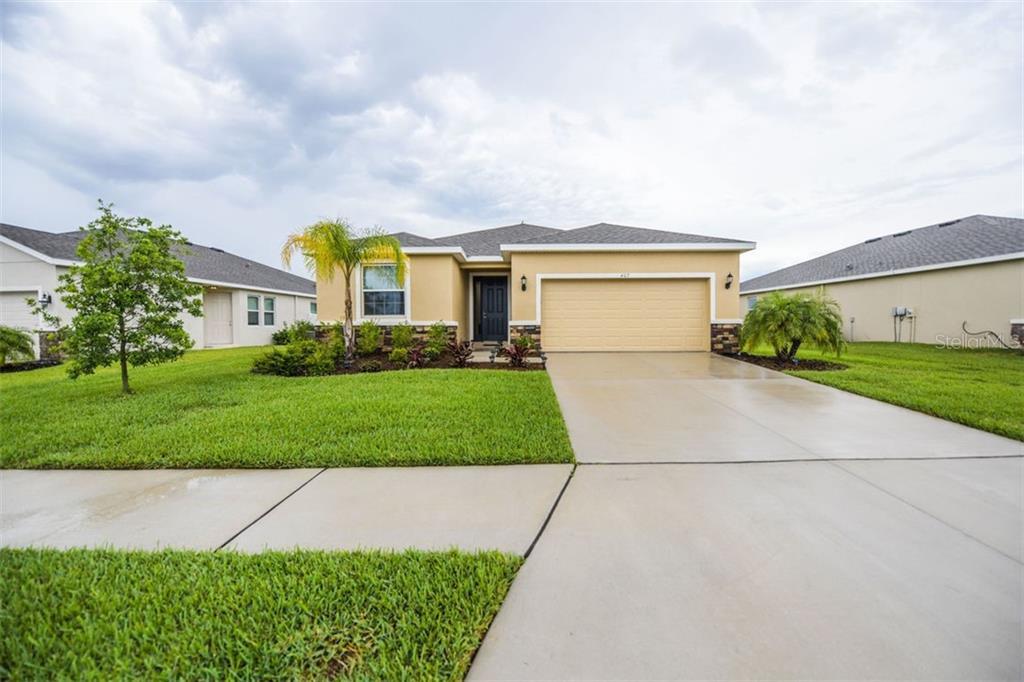 Property Photo:  407 Grande Vista Boulevard  FL 34212 