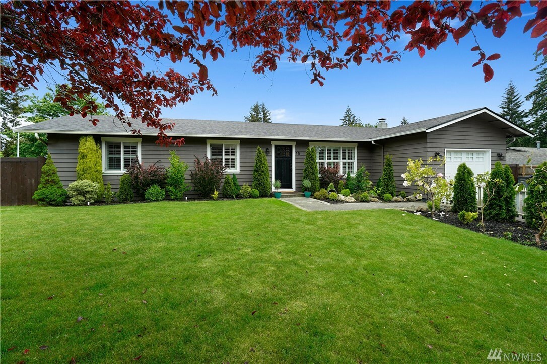 Property Photo:  18 218th Place SE  WA 98021 