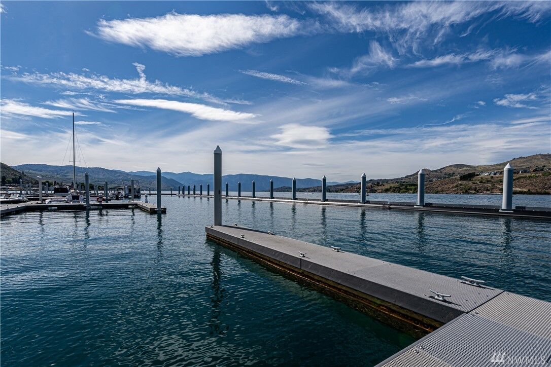 Property Photo: 1350 W Woodin Ave E-18 WA 98816