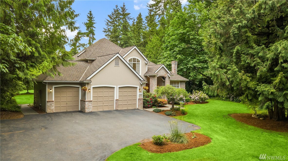 Property Photo:  14259 178th Ave NE  WA 98072 