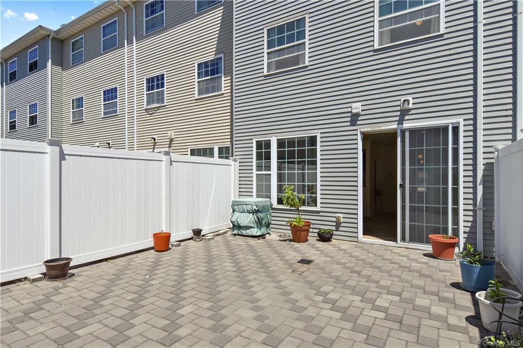 Property Photo:  57 Beacon Lane 143  NY 10473 