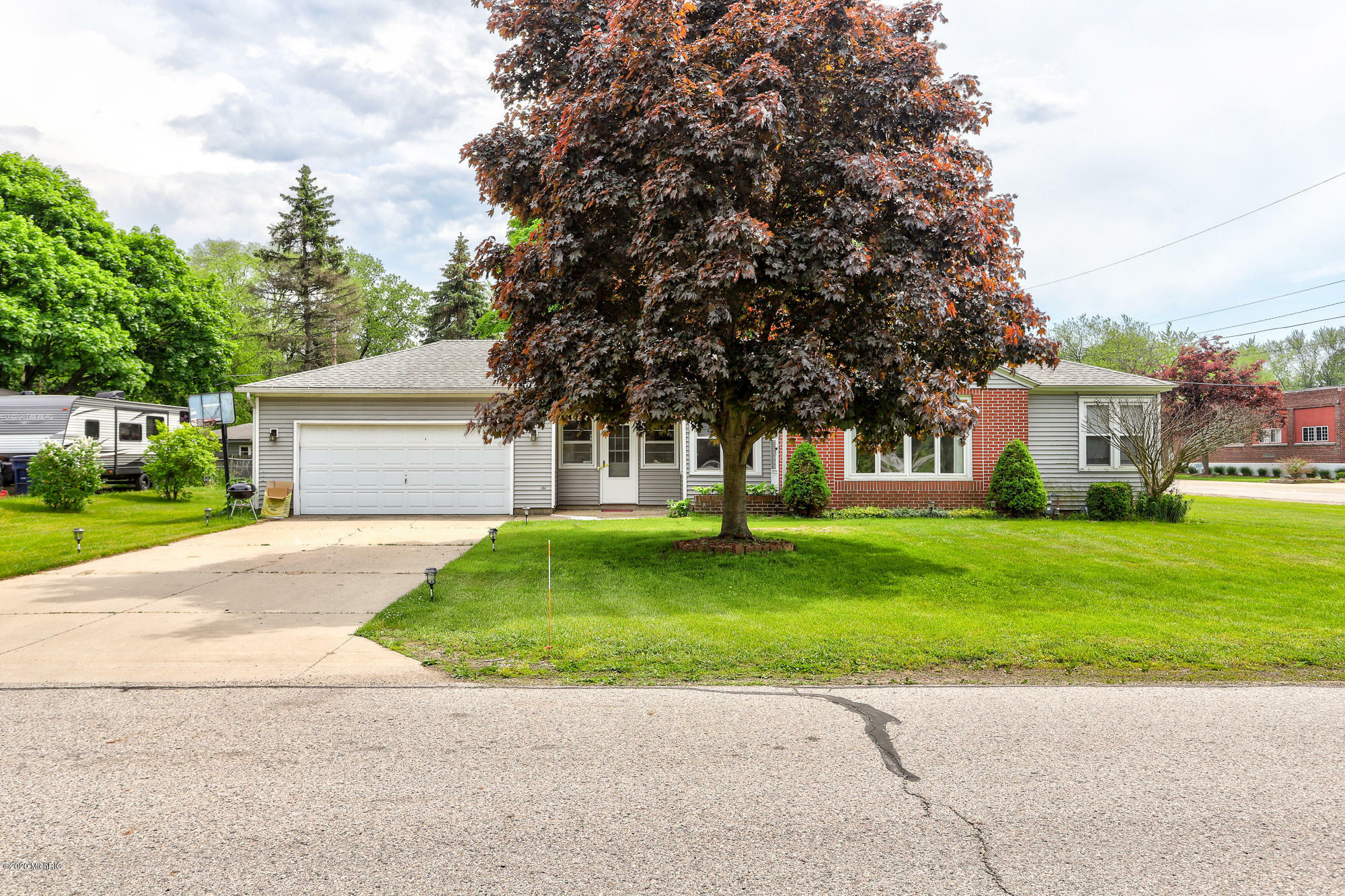 Property Photo: 580 W 21st Street MI 49423