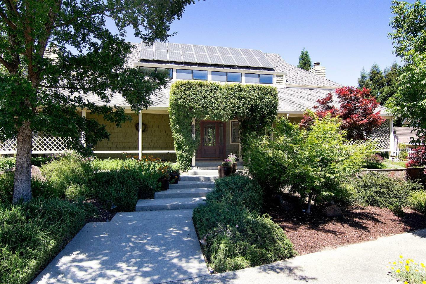 Property Photo:  1495 East Hillview Court  CA 95020 