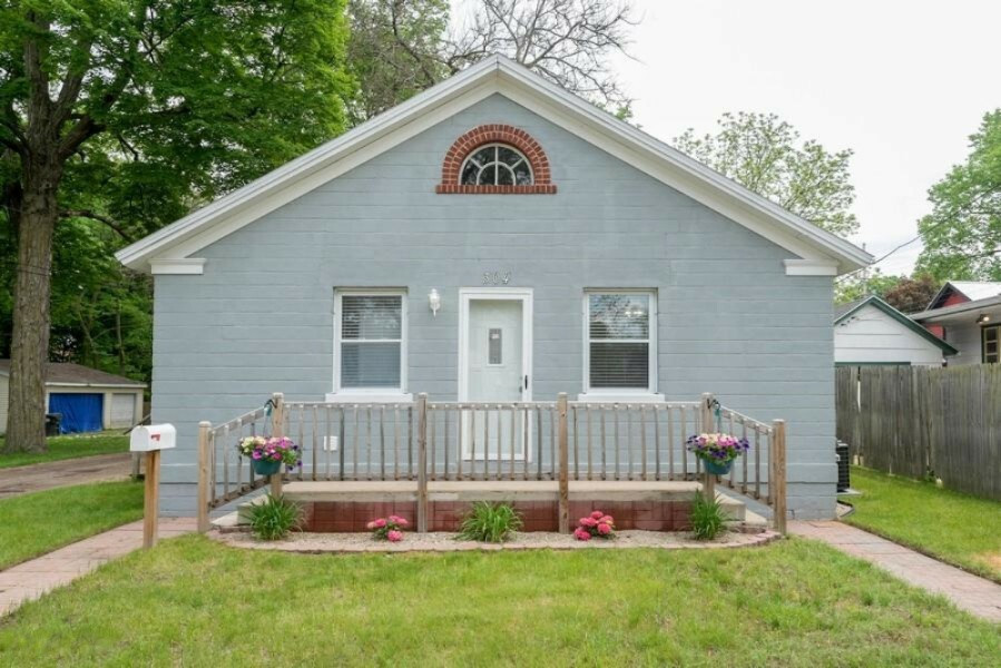 Property Photo:  304 McOmber Street  MI 49047 