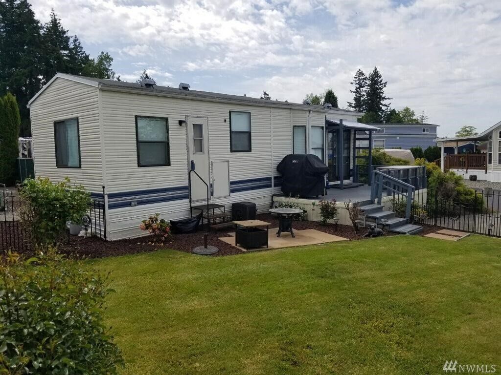 Property Photo:  4751  Birch Bay Lynden Road 263  WA 98230 