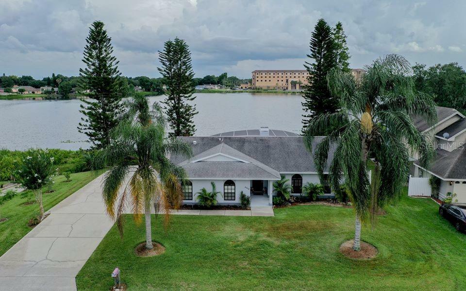 Property Photo:  2219 Lake Holloway Boulevard  FL 33801 