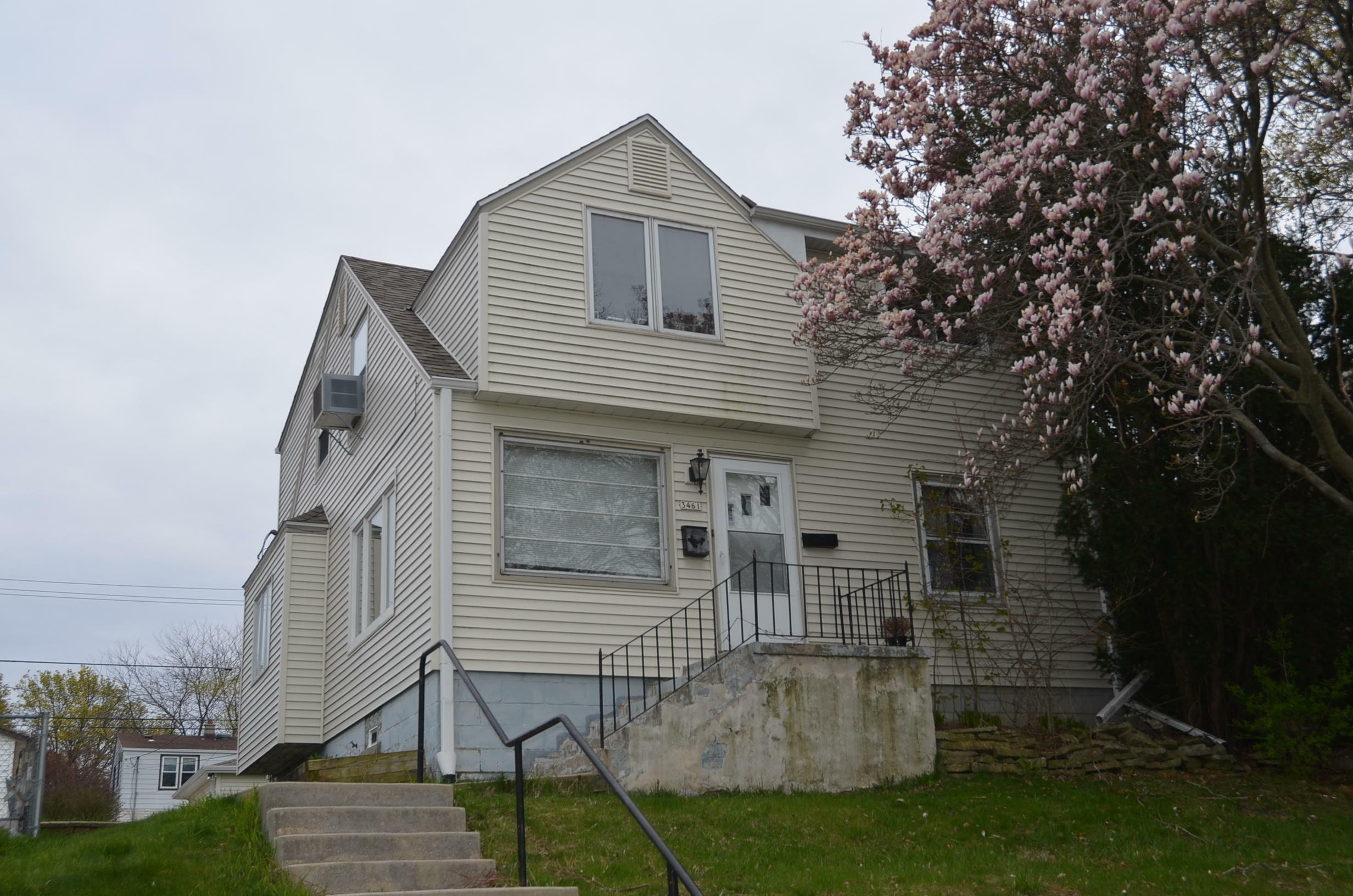 Property Photo:  3461 E Lunham Ave 3461A  WI 53110 