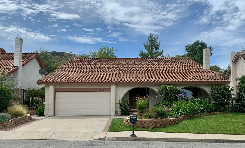 Property Photo:  270 Hunters Point Drive  CA 91361 