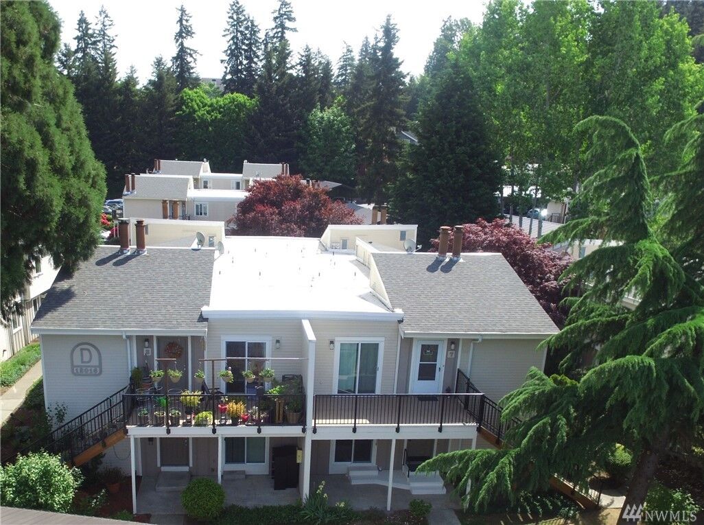 Property Photo:  12016  Slater Avenue NE D3  WA 98034 