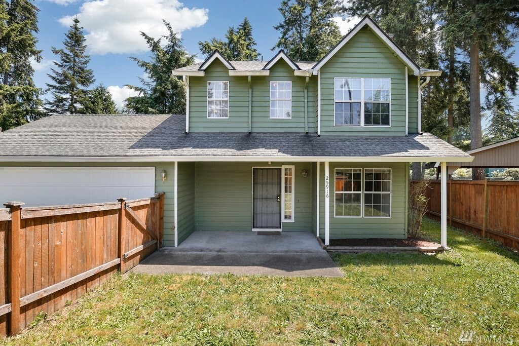 Property Photo: 25916 184th Park SE WA 98042