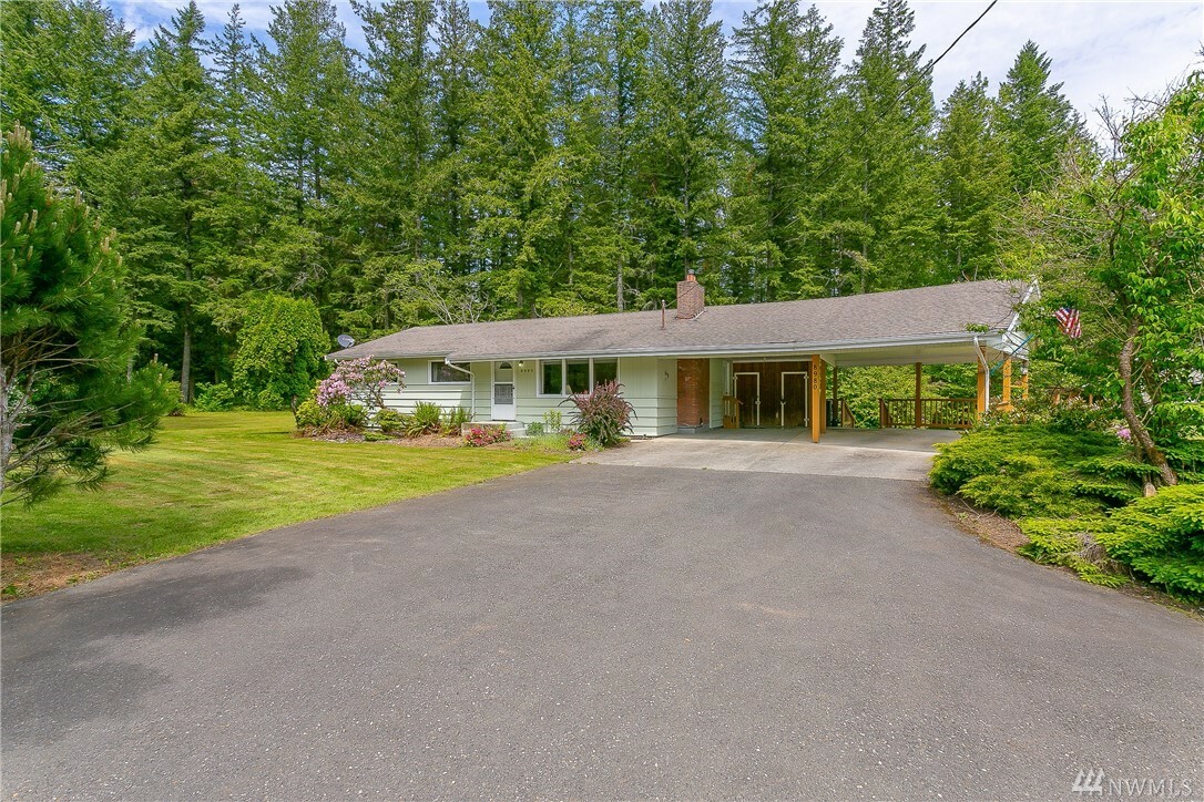 Property Photo:  8980 Kendall Rd  WA 98295 