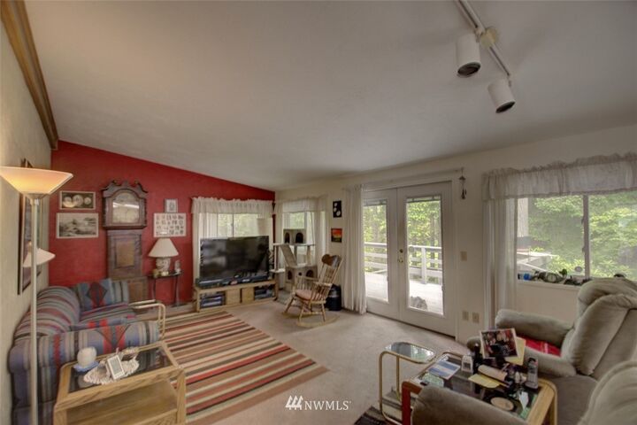 Property Photo: 6448 5th Way SE WA 98503