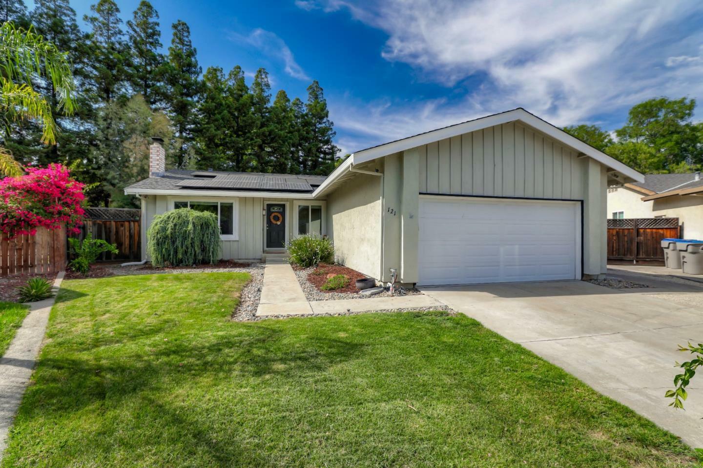 Property Photo:  121 Meadwell Court  CA 95138 
