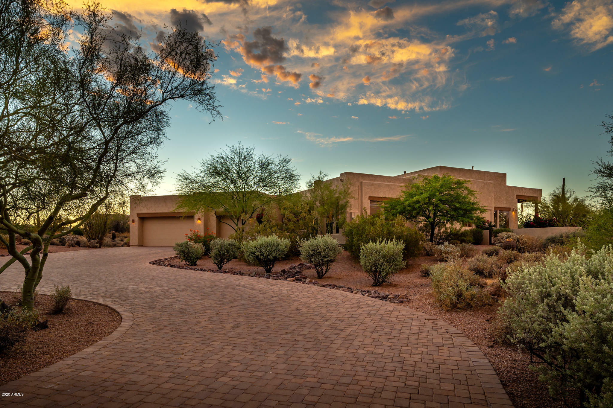 Property Photo: 16538 E Saguaro Boulevard AZ 85268