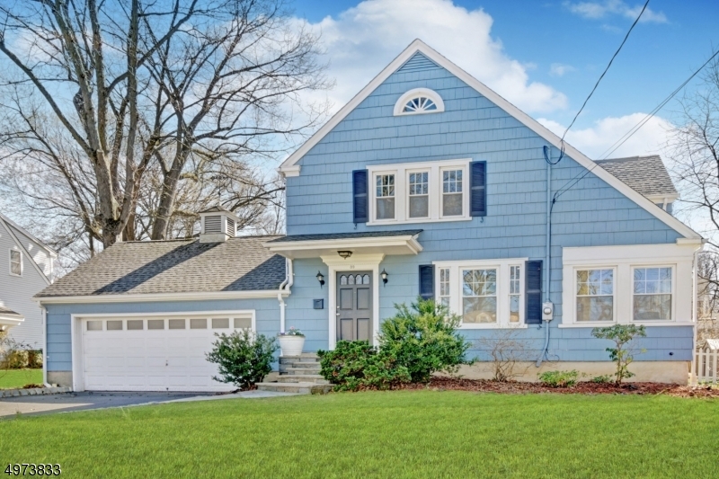 Property Photo:  39 Inwood Rd  NJ 07928 