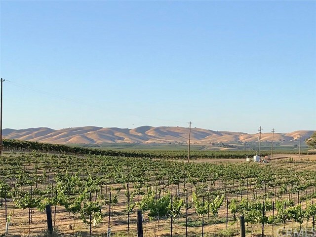 Property Photo: 6450 Wilderness Lane CA 93446