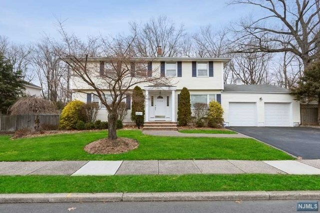 Property Photo:  126 Longview Drive  NJ 07630 