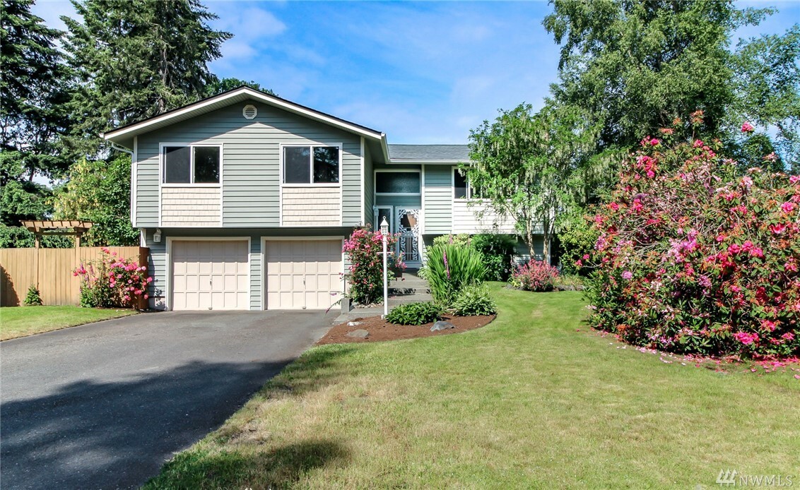 Property Photo:  6118 97th Av Ct W  WA 98467 