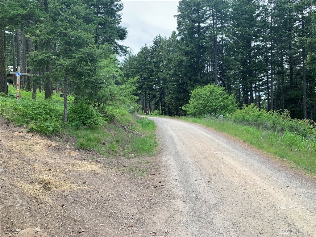 Property Photo: 1270 Skull Springs Rd WA 98922
