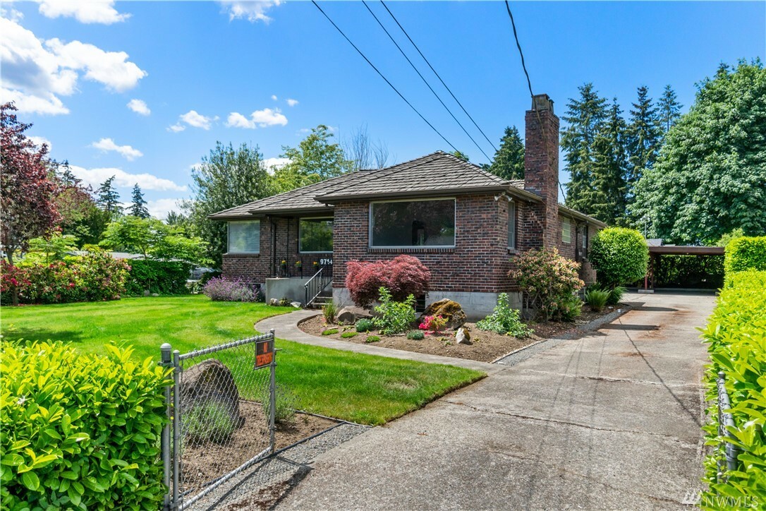 Property Photo:  9714 Patterson St S  WA 98444 