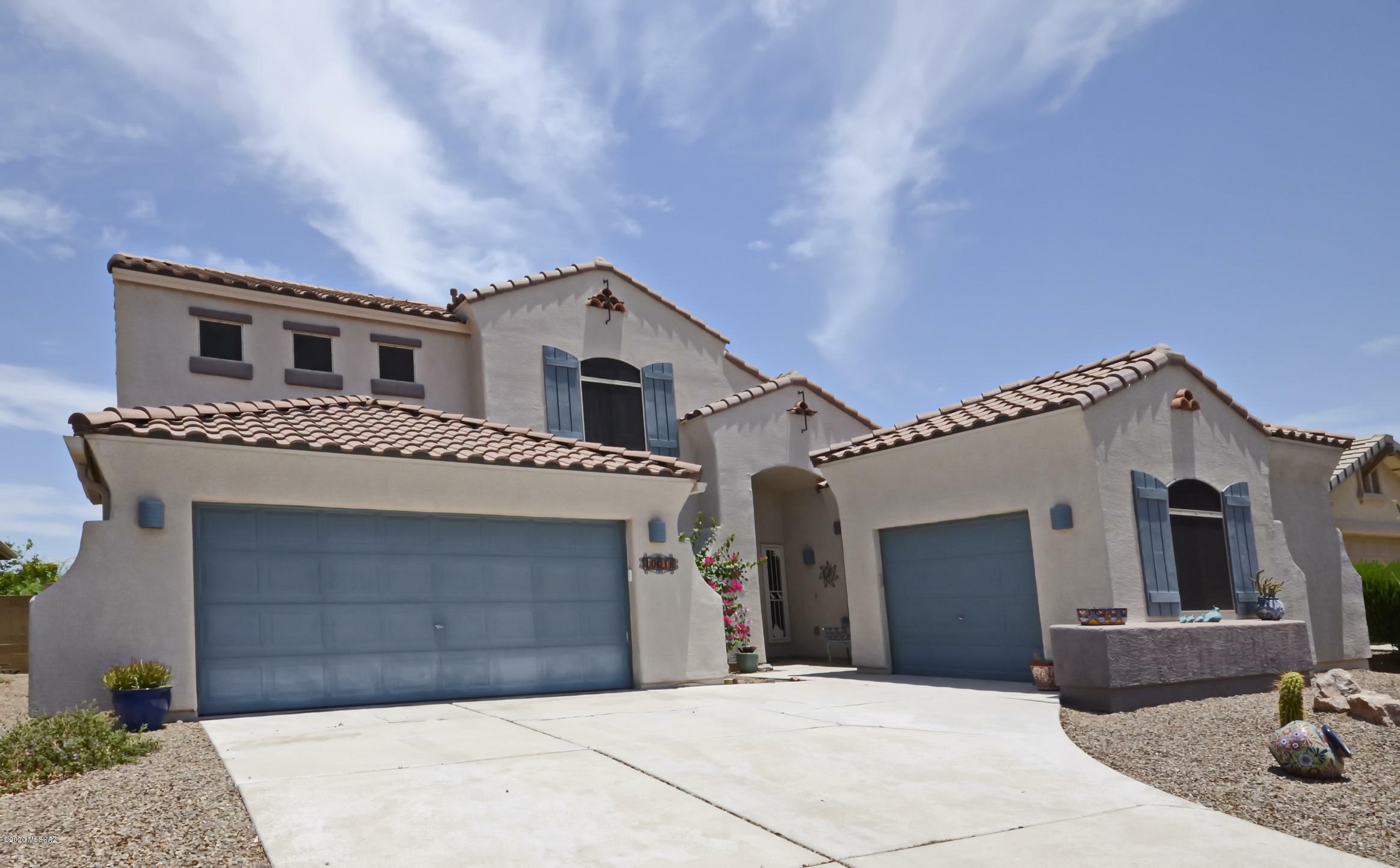 Property Photo:  10018 N Blue Crossing Way  AZ 85743 