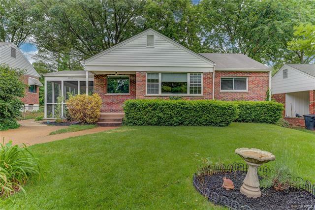 Property Photo: 9533 Lodge Pole Lane 63126