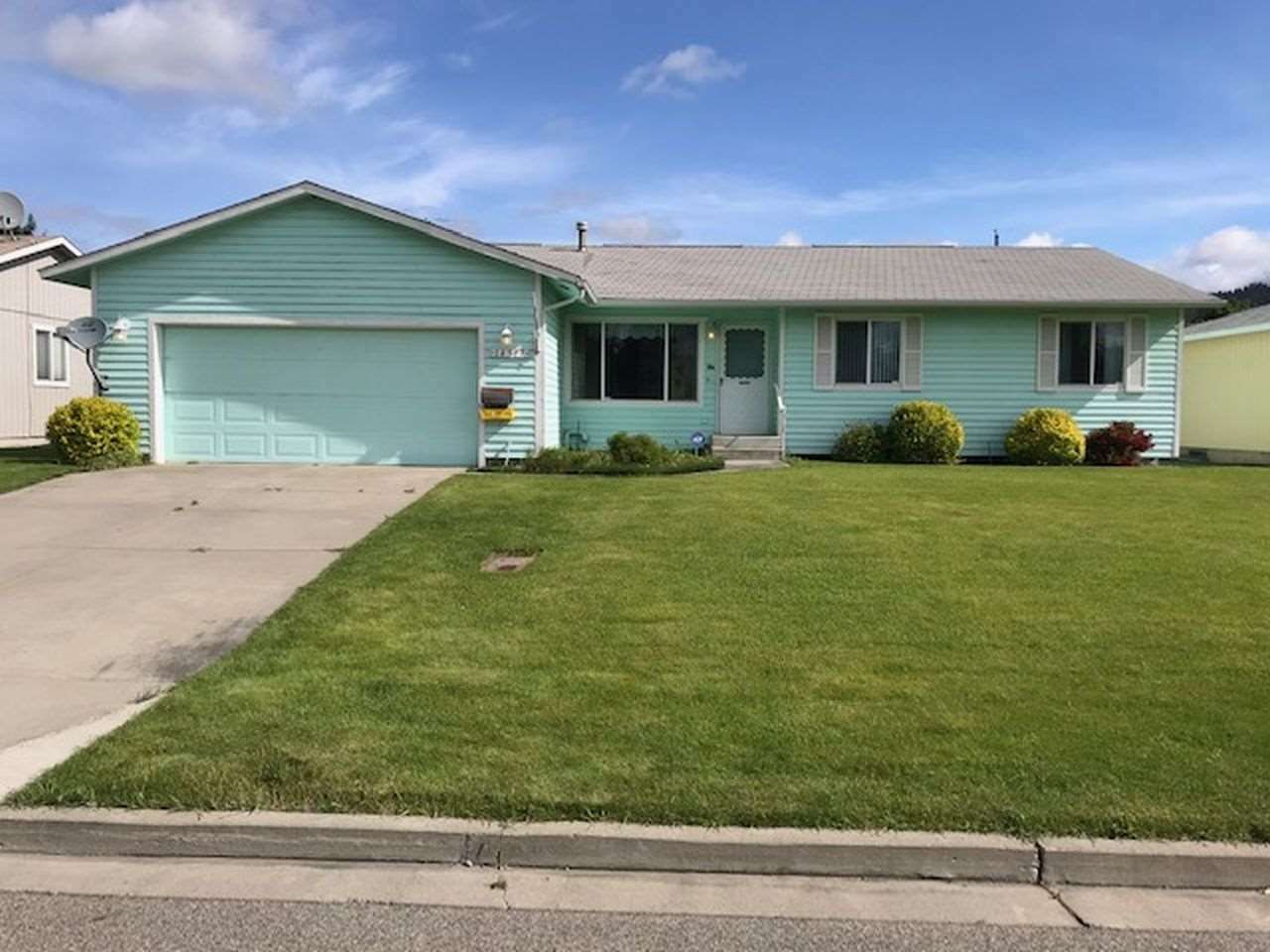 Property Photo: 14917 E Heroy Ave WA 99216-1322