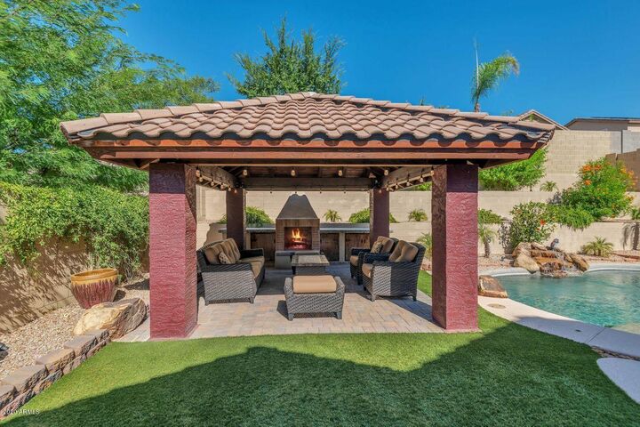 Property Photo: 33604 N 24th Drive AZ 85085