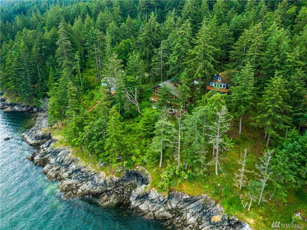 Property Photo: 1290 Baker Ave WA 98262