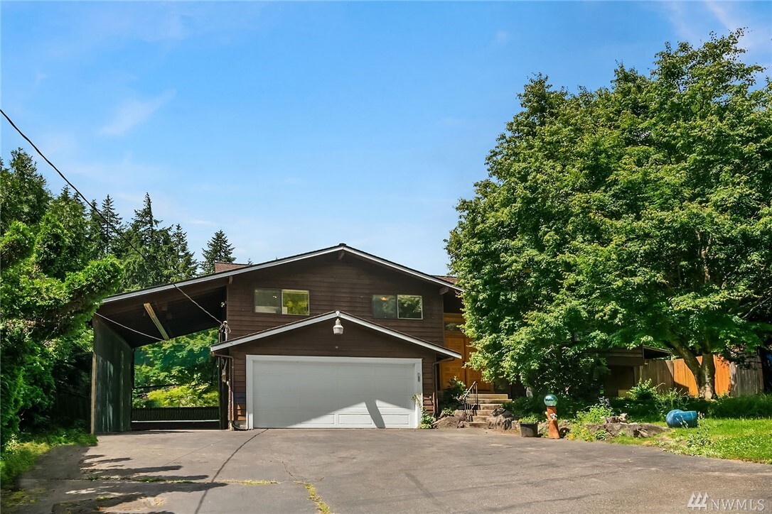 Property Photo: 4008 NE 197th Street WA 98155