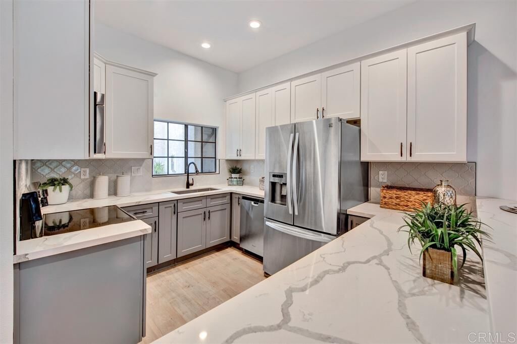 Property Photo:  2827 Andover Ave  CA 92010 