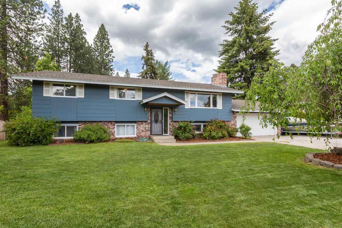 Property Photo:  1907 E 55th Ave  WA 99223 