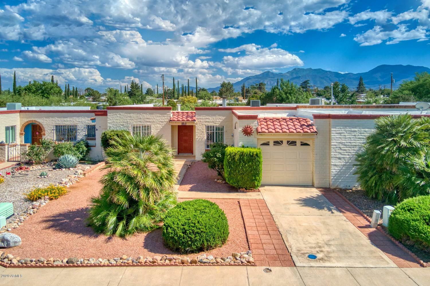 Property Photo: 1340 E Carmelita Drive AZ 85635